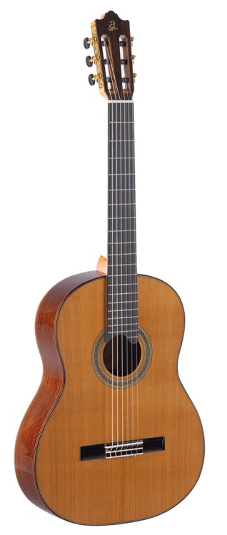 Класична гітара ADMIRA CARMEN